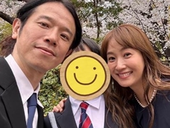 藤本美貴&庄司智春、長男の中学校入学式で笑顔の親子3ショット パパ似の体格に驚く声も「意外とガッチリ」「子供の成長は早い」(ねとらぼ)