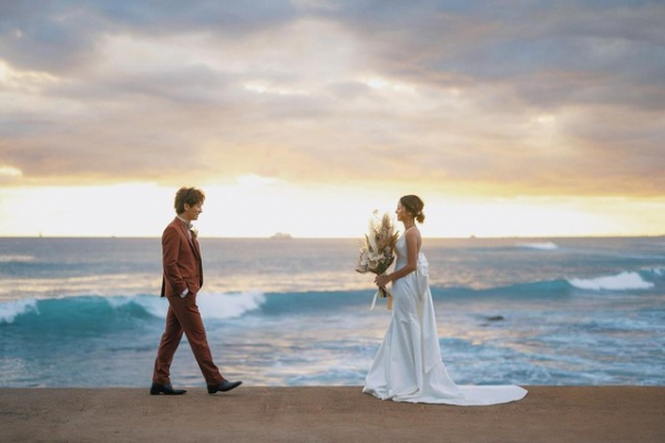 【画像15枚】みちょぱ&大倉士門 ハワイ結婚式の新たな写真を公開!(めざましmedia)