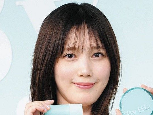 「テレビで見るのと違う」本田翼”レア動画”に「スッピンだと幼い」「なんだこの生き物は」ファン仰天(中日スポーツ)