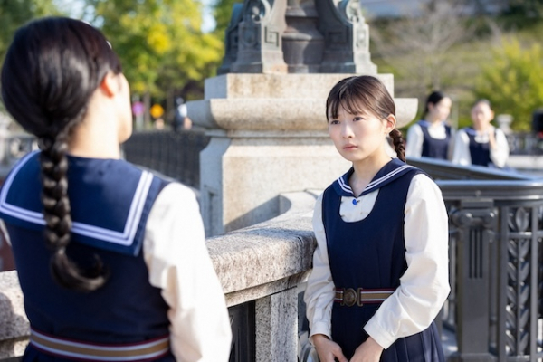 『虎に翼』の核となる尾野真千子の“語り”　伊藤沙莉の演技をさらに際立たせる秀逸な声色(リアルサウンド)