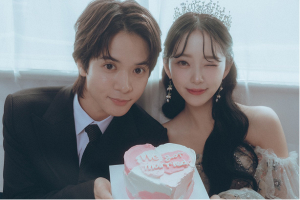 堀未央奈、美デコルテ輝くウエディングドレス姿披露「プリンセスすぎる」　“夫”から“王道プロポーズ”も(オリコン)