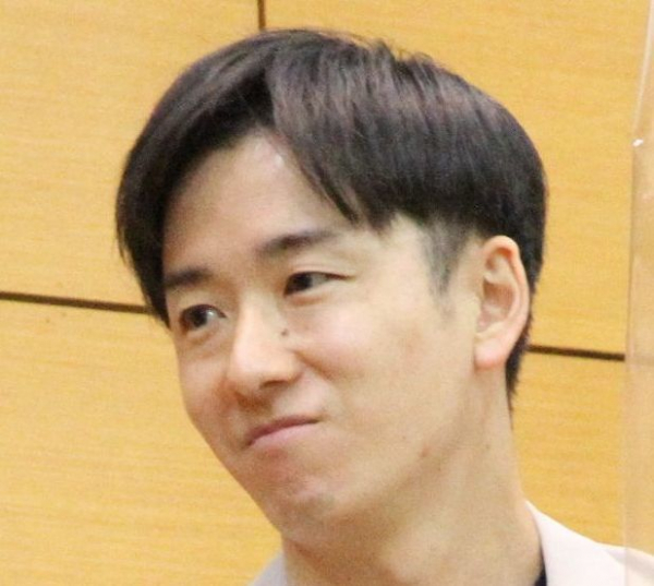 「結婚報告かと思った」斎藤佑樹さんがLA〝お散歩デート〟寄り添い2ショット公開　「まるで恋人同士みないな写真」「とっても可愛らしい」(西スポWEB OTTO！)