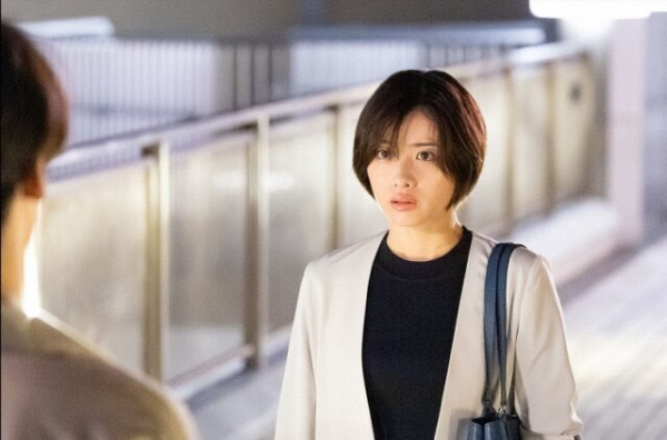 「Destiny」“奏”石原さとみと“真樹”亀梨和也が歩道橋キス 「真樹が罪な男過ぎる」「心を持っていかれた」(エンタメOVO)