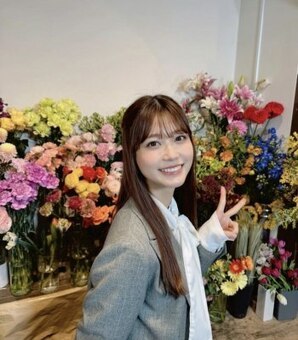 「こんなに美人で笑顔が似合う人間いるのか...」“めるる”こと生見愛瑠、花々に囲まれた一枚にファンから「来週まで待ちきれない！」の声続々！(現代ビジネス)