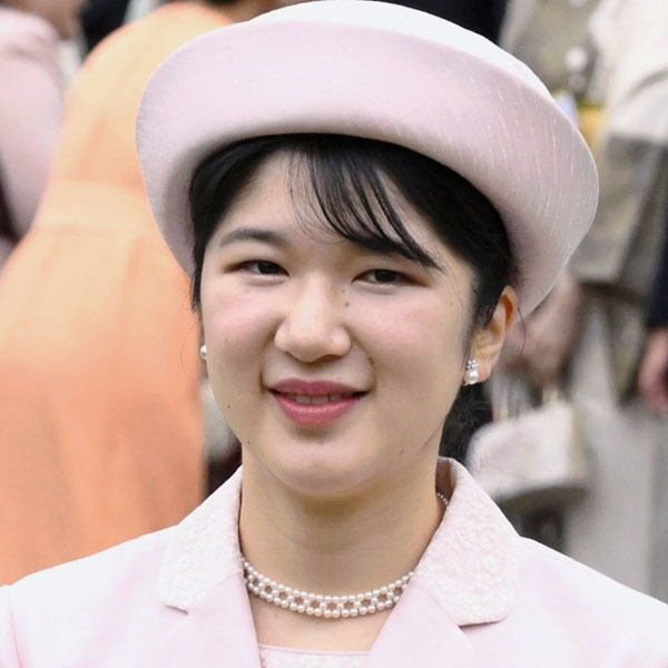 どちらが“将来の天皇”の注目度 愛子さまは園遊会で猫談義、悠仁さまは玉川大訪問が話題に(日刊ゲンダイDIGITAL)