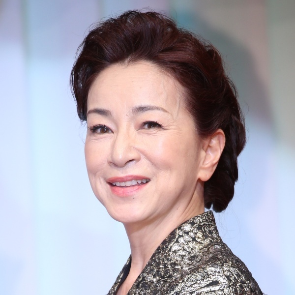 原田美枝子「女優生活50年」で紫綬褒章の感慨…夫・石橋凌の“隠し子騒動”乗り越えて(日刊ゲンダイDIGITAL)