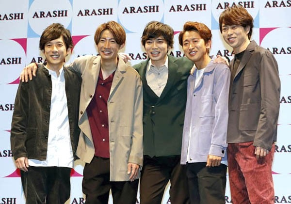 「嵐」新会社設立で企業はCM契約に虎視眈々も…故ジャニー喜多川氏との“広告料の約束事”はどうなる？(日刊ゲンダイDIGITAL)