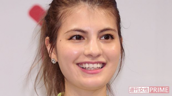 「びんぼっちゃまくん」マギーの“まる見え”ファッションに賛否、メディア露出激減の現在地(週刊女性PRIME)