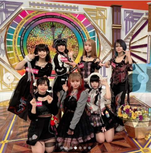 総額5600万以上の６人組「整形アイドルグループ」が爪痕、さんまから「テレビなめてんのか」(日刊スポーツ)