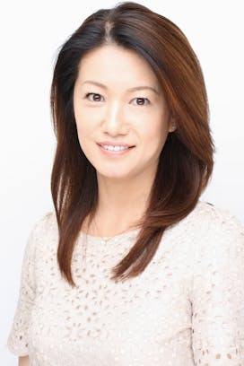 フリーアナウンサー岡安弥生、前衆議院議員の菅原一秀氏と結婚「日々精進してまいりたい」【報告全文】(オリコン)
