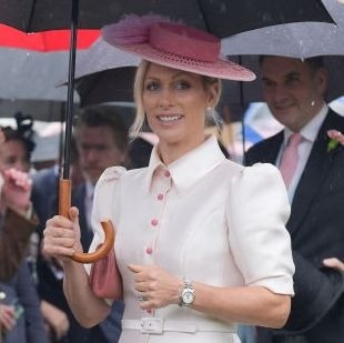 女王の孫ザラ・ティンダルが宮殿のガーデンパーティーに出席　秘密兵器で雨に備えていたことが発覚(ELLE DIGITAL)