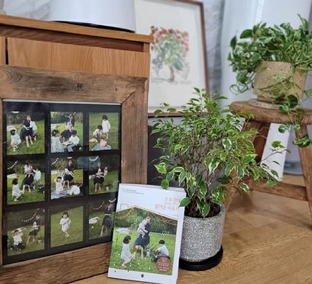 ‘ペク・ジョンウォンの妻’女優ソ・ユジン、“10万冊以上販売の離乳食の本、この度25刷目…涙が出ました”(WoW!Korea)