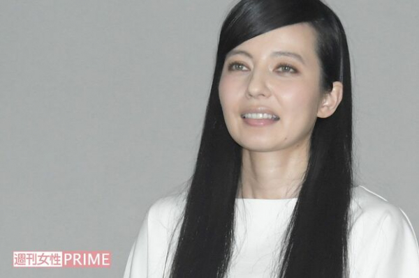 ベッキー、ディズニー新エリア満喫で蒸し返された“スプリング”と運営に聞いた“招待の選定基準”(週刊女性PRIME)