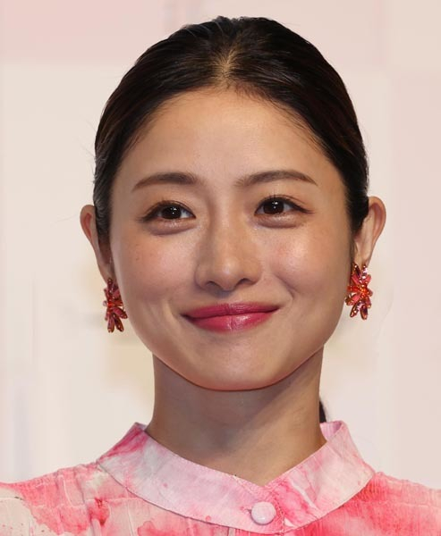 石原さとみ「ミッシング」の“体当たり演技”でイメージ刷新を図るも…「貞子3D」が代表作にほぼ確定(日刊ゲンダイDIGITAL)