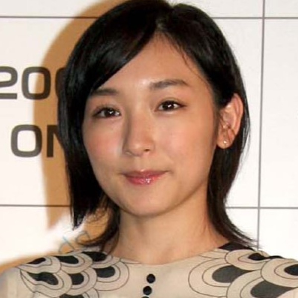 加護亜依“ラウンジ勤務”報道を速攻火消しも…誤解行動と危うい交友で危機管理のなさ不変(日刊ゲンダイDIGITAL)