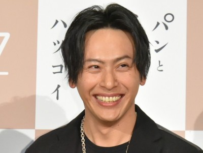 三代目JSB・山下健二郎 “ZIP！ポーズ“にテンパる姿が話題（クランクイン！）