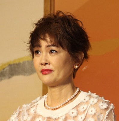 泰葉「婚約解消」発表もネット盛り上がり薄　むしろ「金髪」イメチェンに...（J-CASTニュース）