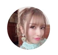 ４５歳・元「ギャルのカリスマ」、上品コーデで笑顔の大切さ明かす　フォロワー「昔のころよりかわいいな」「過去最高の１枚」と称賛(中日スポーツ)