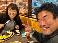 北斗晶、29回目の結婚記念日は夫婦水入らず　夫・佐々木健介からのケーキ＆プレゼントに喜び「可愛いでしょうー」(ねとらぼ)