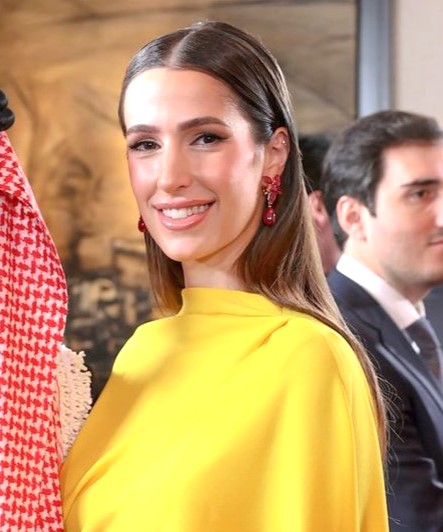 ヨルダンのラジワ皇太子妃が、大きなお腹で「マタニティフォト」を公開！