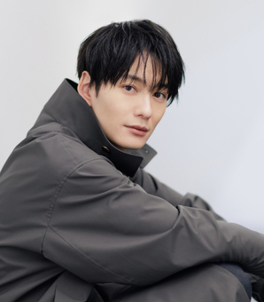 岡田将生が「男子校育ち」でも「男らしさ」にとらわれなかった理由(現代ビジネス)