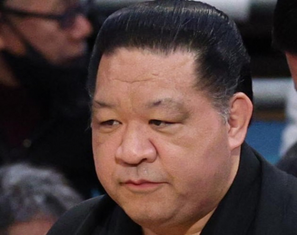 お揃いTシャツで和気あいあい　浅香山親方の結婚記念日を部屋総出で祝福　〝アレ〟も5年ぶりに復活　ファン「球の穴に指入らない!?」「すっごく楽しそう！」(西スポWEB OTTO！)