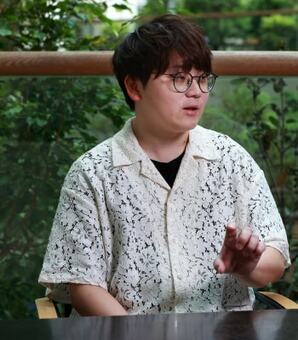 家族をYouTubeに出演させるべきか…？登録者700万人超「東海オンエア」虫眼鏡が語る「結婚生活」(現代ビジネス)