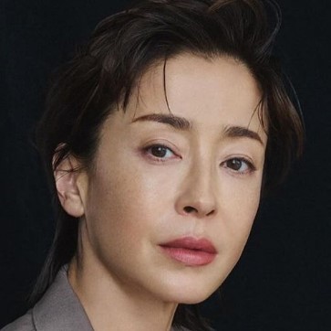 「ぼくらの七日間戦争」元〝国民的美少女〟10代写真にビックリ!!ロングヘア〝圧倒的オーラ〟ピースサインを披露(西スポWEB OTTO!)