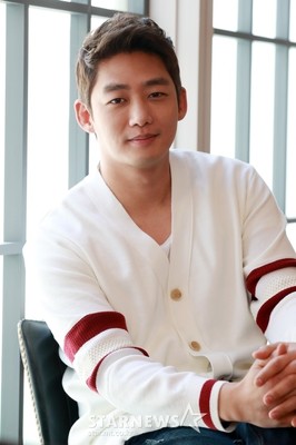 (朝鮮日報日本語版) インタビュー：イ・テソン「芸能生活、20代は大変な記憶ばかり」（朝鮮日報日本語版）