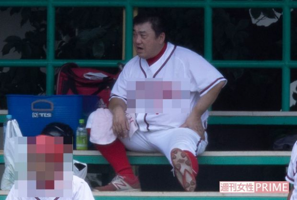 「家族よりも野球優先」山本圭壱、妊娠中“31歳年下”妻が家出したワケに批判殺到(週刊女性PRIME)