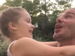 「永遠にパパのもの」ベッカム、末っ子1人娘の誕生日にメロメロ動画公開　あまりの溺愛ぶりに「将来の恋人は大変だ」(ねとらぼ)