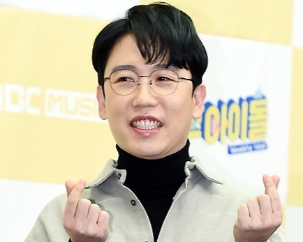 「涙の女王」にカメオ出演も…ナム・チャンヒ、一般女性との熱愛を認める(Kstyle)