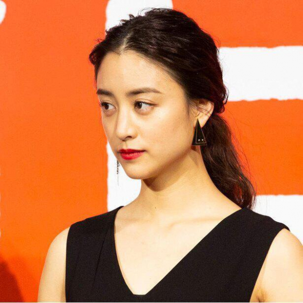 山本美月ヘアカットを報告…“姫カット”に「かわいい！」「つやつや」「髪きれい」と称賛(WEBザテレビジョン)