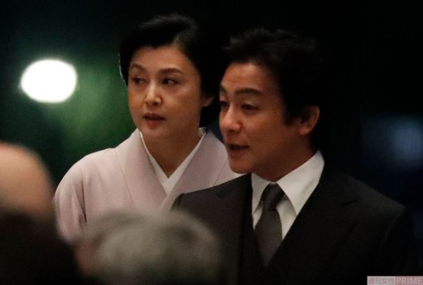 「尽くしてる自分が好き」藤原紀香、完璧すぎる“梨園の妻”に冷めた声も…歌舞伎界では信頼絶大か(週刊女性PRIME)