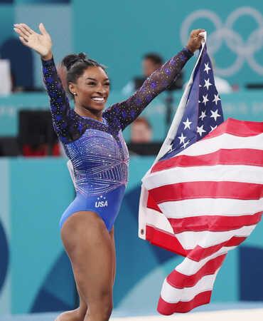 「国の恥」「病質者」東京五輪で大バッシングをうけた米体操の女王（27）が金メダルを獲得！ “立ち止まること”の大切さを証明(Harper’s BAZAAR（ハーパーズ バザー）)