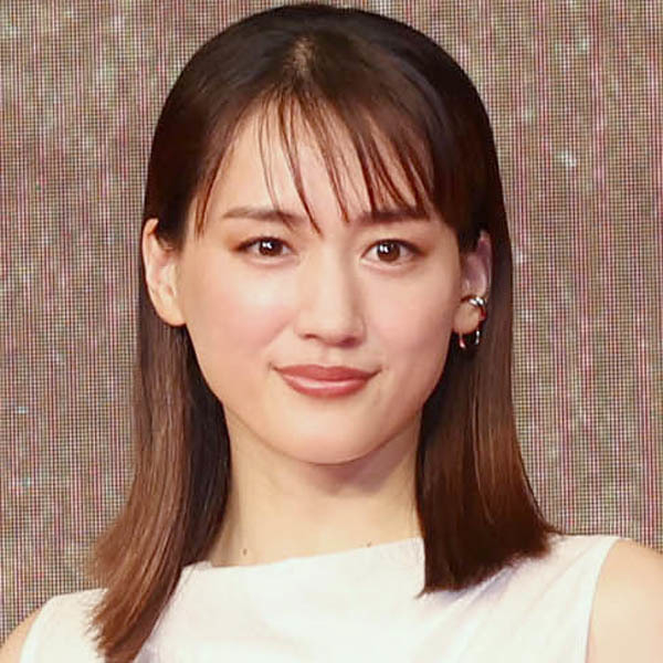 悪夢なら覚めてくれ…綾瀬はるかファンを襲った“衝撃”（元木昌彦）(日刊ゲンダイDIGITAL)