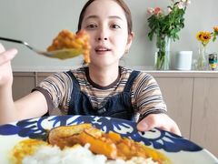 佐々木希、子どもが大好きな“夏野菜のカレー”手作りで100万再生　「ほんとに子ども羨ましい」「早速真似して作った！」(ねとらぼ)