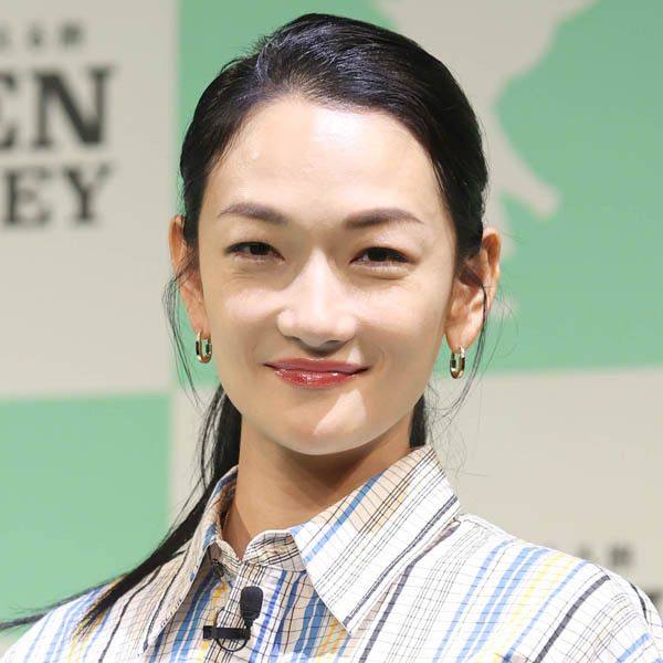 冨永愛のバツグン反射神経 「42歳の誕生日…」と質問され「うん、逆！」とソッコー訂正(日刊ゲンダイDIGITAL)