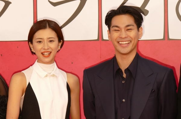 柳楽優弥、主演作「夏目アラタの結婚」に自信　“死刑囚”黒島結菜は出産後初の公の場(映画.com)