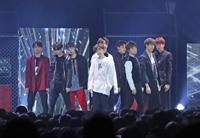 【イベントレポ】アイドル再起で誕生した「UNB」、日本ファンミツアー大盛況…「THE UNIT」の仲間も応援に（WoW!Korea）