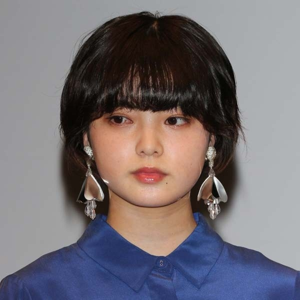 平手友梨奈「拘束→解放のミステリアス投稿」が物議 デビュー当初の屈託ない笑顔から“激変”のモヤモヤ(日刊ゲンダイDIGITAL)