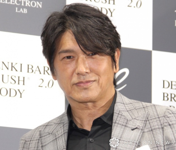 高橋克典、妻との“朝食デート”ショットに反響続々「奥様と二人ラブラブ」「素敵」　今年10月で結婚20年(オリコン)