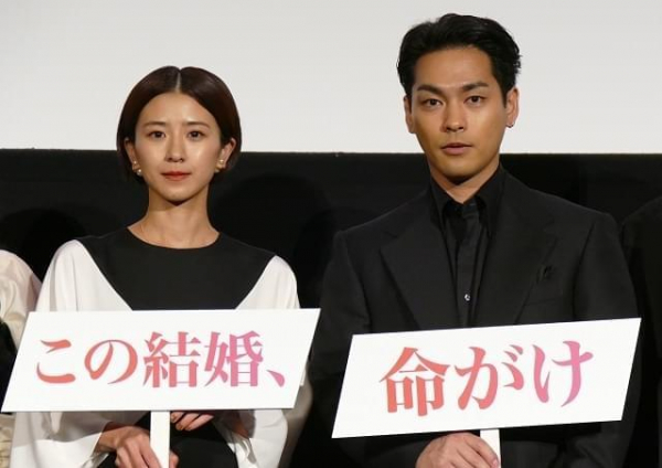 黒島結菜、制服姿は「最後かもしれない」　死刑囚を演じた「夏目アラタの結婚」公開初日舞台挨拶(映画.com)