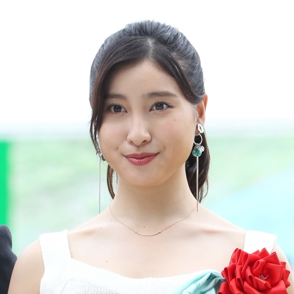 土屋太鳳が結婚・出産を経て開いた新境地 主演のサポート役がハマったNHK「Shrink」大好評(日刊ゲンダイDIGITAL)