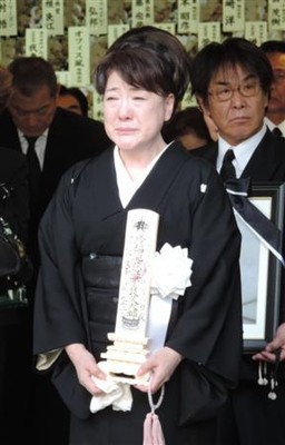 川中美幸の母・久子さんは波瀾万丈の人生だったが逃げなかった　その姿勢は娘の心に／芸能ショナイ業務話（サンケイスポーツ）