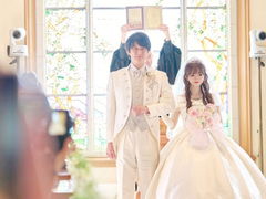 元アイドル、夫の顔出しショットで挙式を報告　豪華な式に「素敵すぎる披露宴」「夢の国のまさにお姫様」(ねとらぼ)