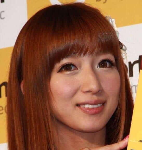 辻希美の高2長女、ギャル風ダンスでTikTokデビュー　デコネイル、赤リップ、オフショルのトップスで(J-CASTニュース)
