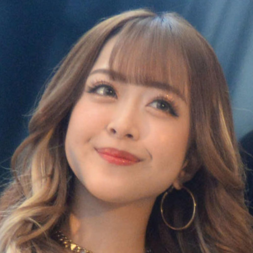 22歳みりちゃむ体調不良→急性虫垂炎で「罵倒カフェ」欠席、NHK朝ドラ「おむすび」に出演(日刊スポーツ)