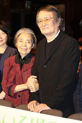 山崎努＆樹木希林、“夫婦仲の秘訣”で意見一致「YESから会話に入る」（映画.com）