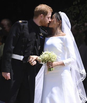 祝！ 英王室ヘンリー王子とM・マークルが結婚　10万人の群衆集まる（クランクイン！）